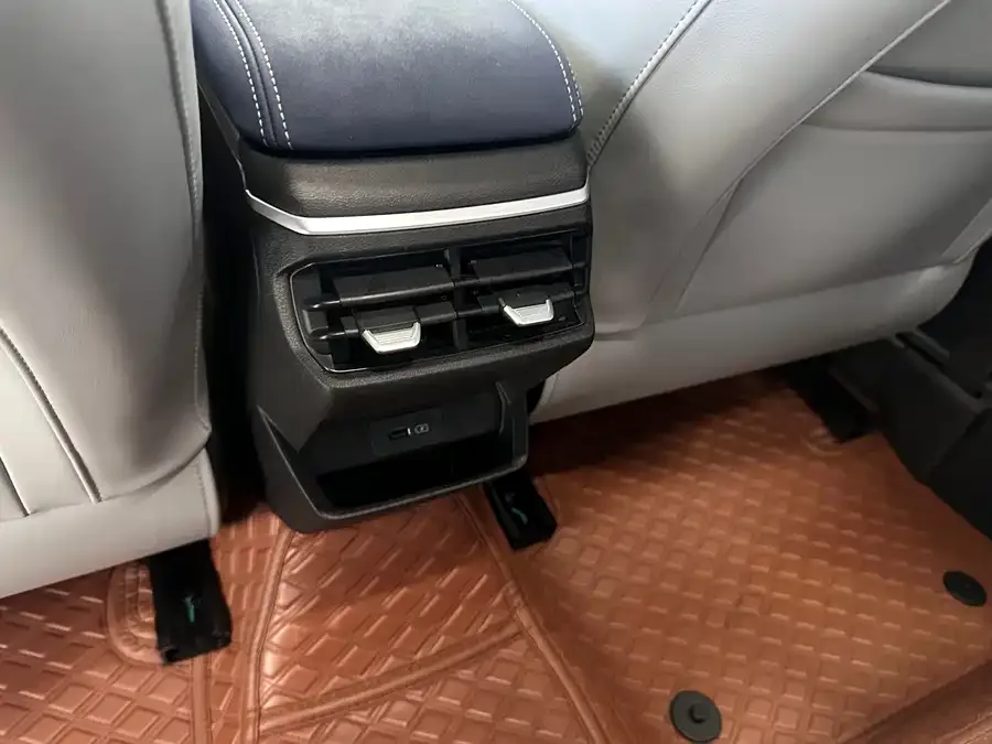Geely Emgrand Emgrand 2022 4th Generation 1.5L CVT Flagship Model 2022 — миниатюра 5
