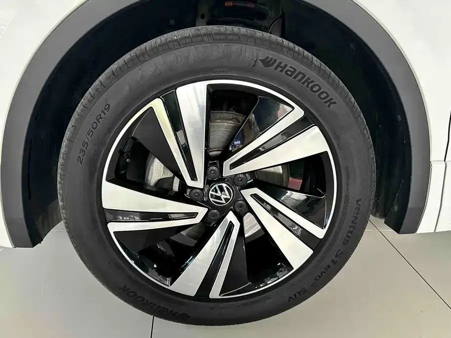 Volkswagen Tiguan X Tiguan X 2022 330TSI 2WD Flagship Edition 2023 — миниатюра 2
