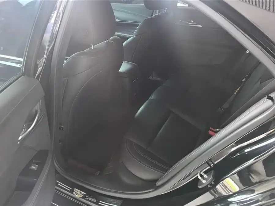 Cadillac CT4 2023 28T Luxury Edition 2023 — миниатюра 5
