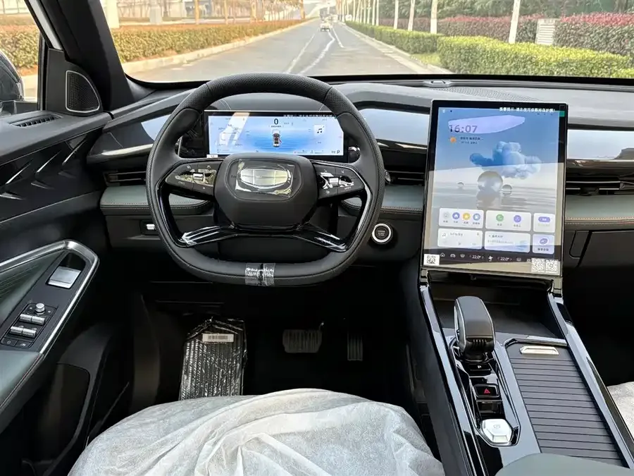 Geely Atlas Boyue 2024 1.5TD Smart Link + 2026 — миниатюра 2