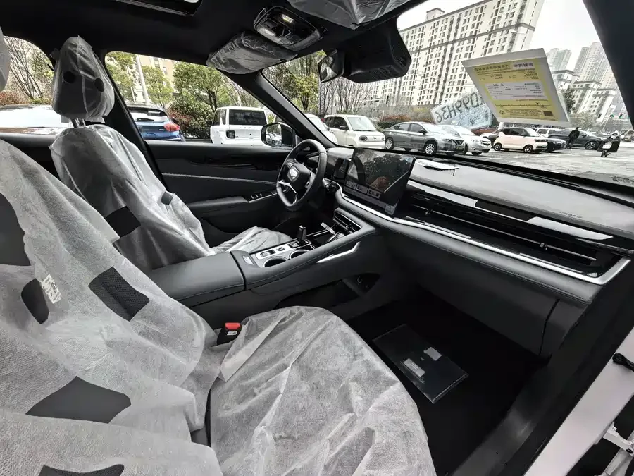 Geely Atlas Boyue 2026 1.5TD Yearning 2026 — миниатюра 2