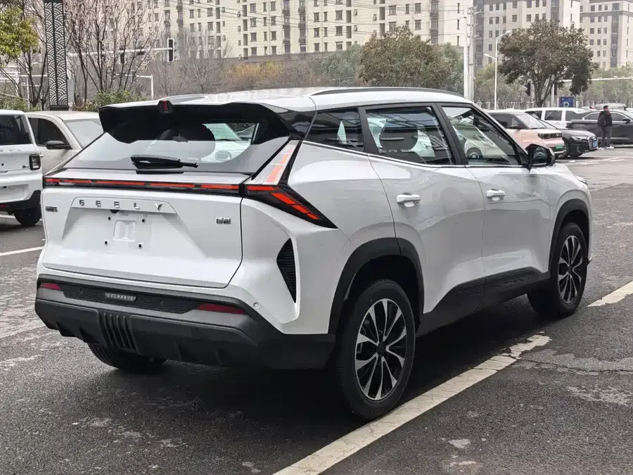 Geely Atlas Boyue 2026 1.5TD Yearning 2026 — миниатюра 3