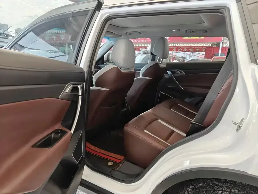 Geely Atlas Boyue 2022 1.8TD DCT Smart Elegant Edition 2023 — миниатюра 2