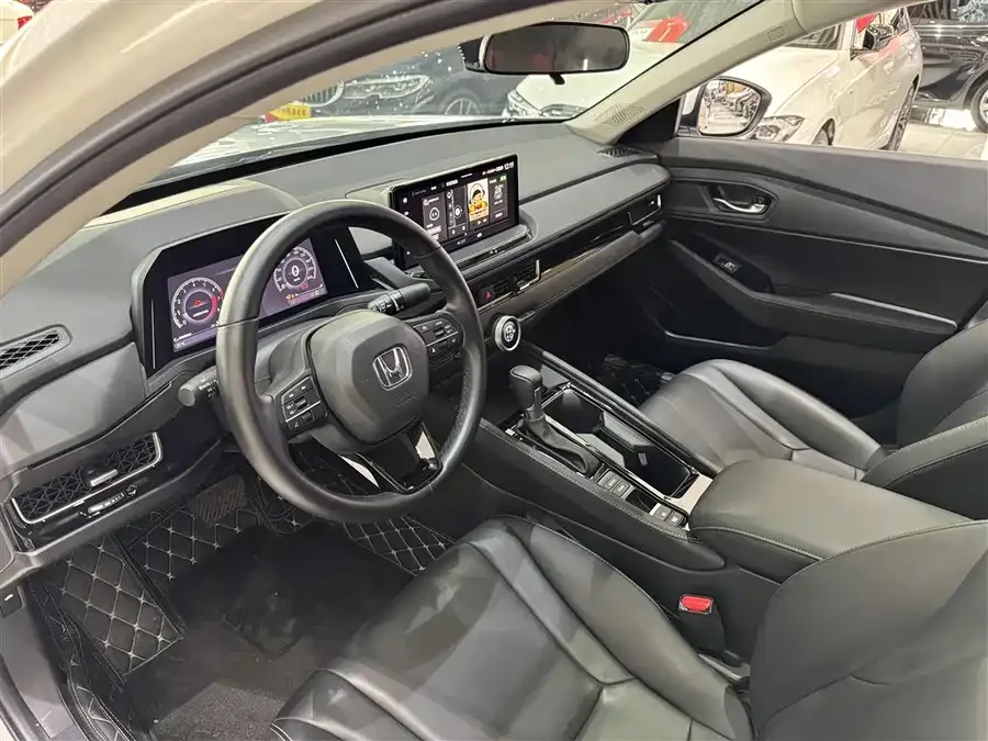 Honda Inspire Insignia 2024 260TURBO Elite Edition 2024 — миниатюра 2