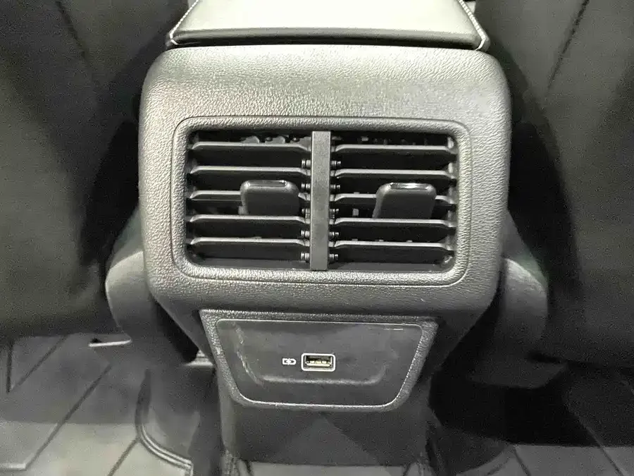Jetta VS7 Jetta VS7 2023 280TSI Automatic High Gloss Glory Edition 2023 — миниатюра 5