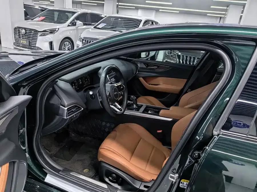 Jaguar XEL 2024 2.0T 250PS R-DYNAMIC S aggressive sports version 2024 — миниатюра 2