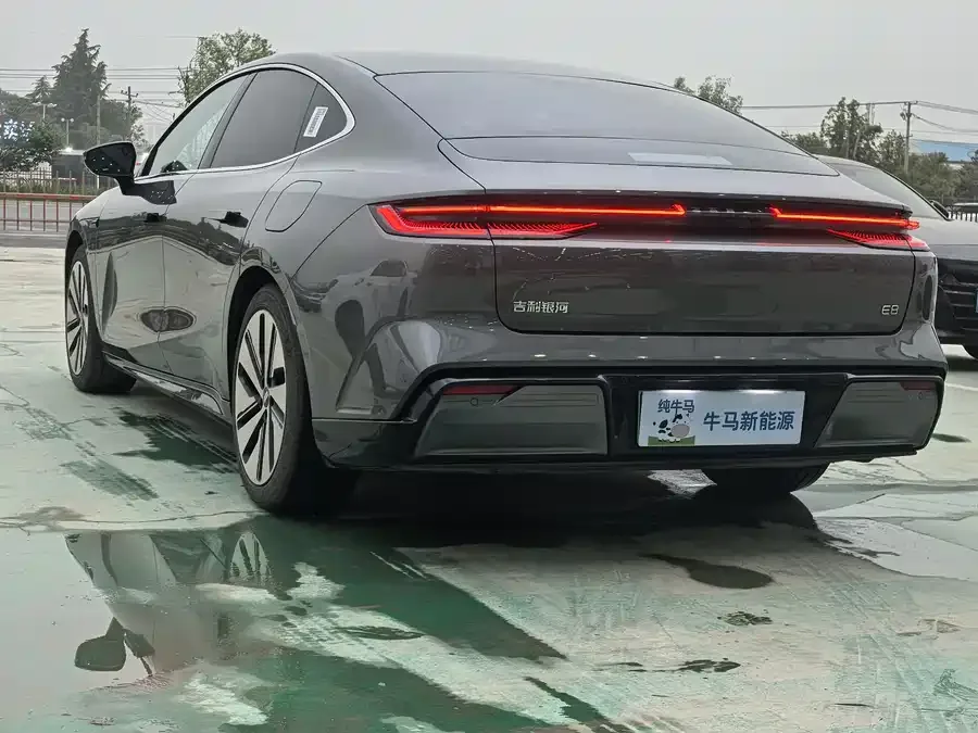 Geely Galaxy E8 Galaxy E8 2024 665km RWD Starship Long Range Edition 2024 — миниатюра 2