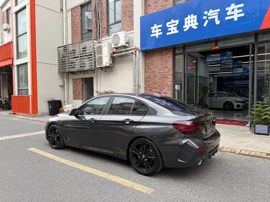 BMW 1 series BMW 1 Series 2023 120i M Sport Night Edition 2023 — миниатюра 2