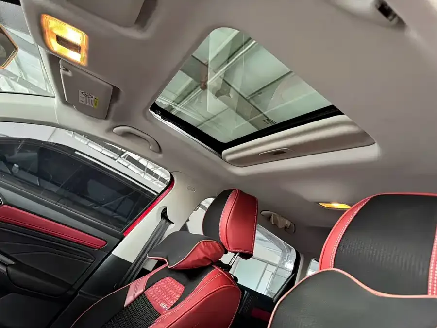Jetta VS5 Jetta VS5 2023 280TSI Automatic Glory Edition 2023 — миниатюра 2