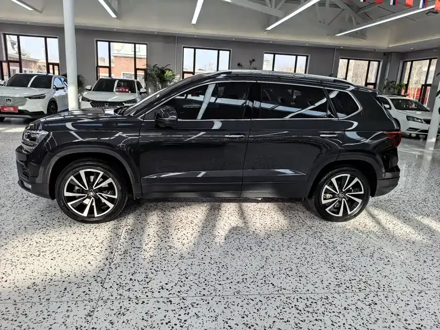 Volkswagen Tiguan (Tharu) 2021 Tuyue 280TSI 2WD Luxury Edition PLUS 2022 — миниатюра 2