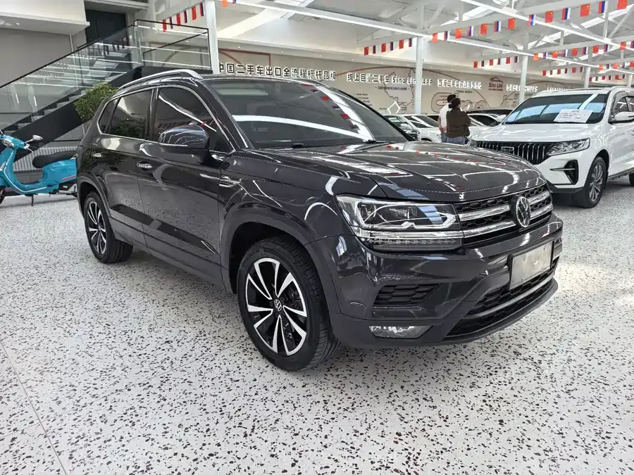 Volkswagen Tiguan (Tharu) 2021 Tuyue 280TSI 2WD Luxury Edition PLUS 2022 — миниатюра 3
