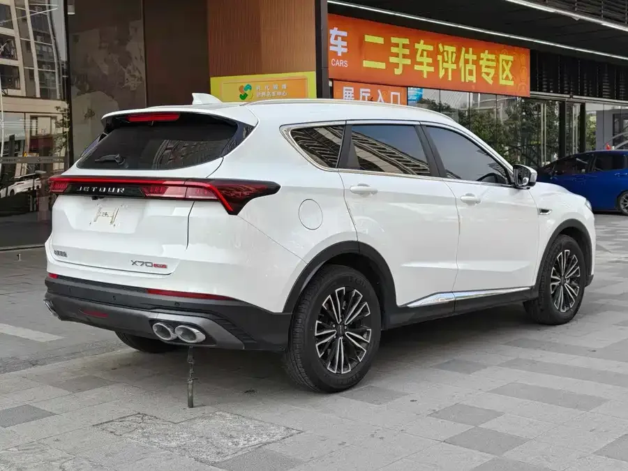 Jetour X70 PLUS JETOUR X70 PLUS 2024 Champion Edition 1.5T DCT Champion PRO 5 Seaters 2024 — миниатюра 2