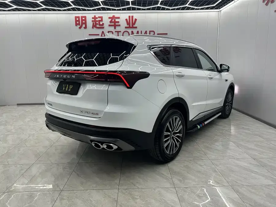 Jetour X70 PLUS JETOUR X70 PLUS 2023 1.5T DCT Brave PLUS 5-seater 2023 — миниатюра 4