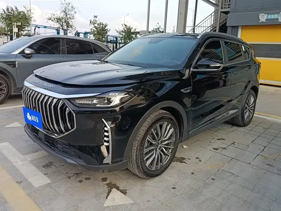 Jetour X70 PLUS JETOUR X70 PLUS 2023 1.5T DCT Brave PLUS 5-seater 2024 — фото 1, купить с доставкой в Москву