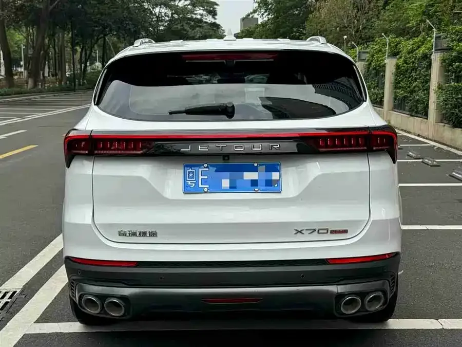 Jetour X70 PLUS JETOUR X70 PLUS 2022 1.5T CVT 7-seater 2022 — миниатюра 2