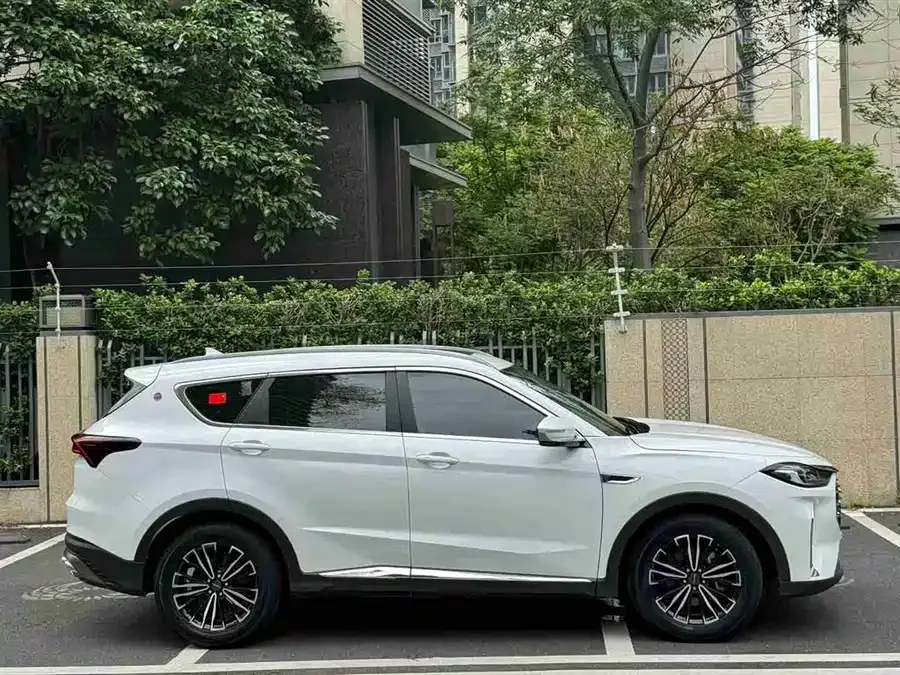 Jetour X70 PLUS JETOUR X70 PLUS 2022 1.5T CVT 7-seater 2022 — миниатюра 4