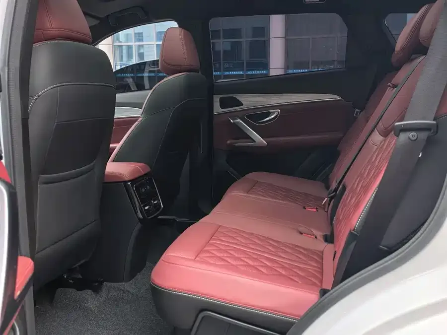 Jetour X70 PLUS JETOUR X70 PLUS 2023 1.5T DCT Brave PLUS 5-seater 2024 — миниатюра 3