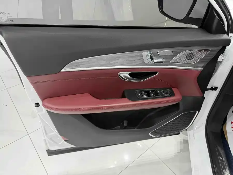Jetour X70 PLUS JETOUR X70 PLUS 2023 1.5T DCT Brave PLUS 5-seater 2023 — миниатюра 4
