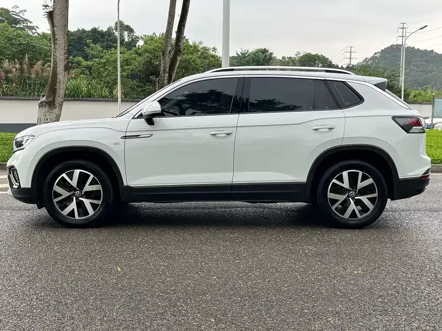 Volkswagen Tayron Tanyue 2024 300TSI 2WD Luxury Plus Advanced Edition 2024 — миниатюра 4