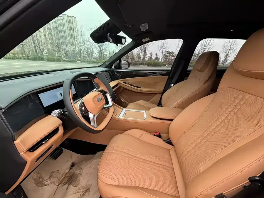 Geely Galaxy L7 Galaxy L7 2025 EM-i 115km Exploration Edition 2025 — миниатюра 4