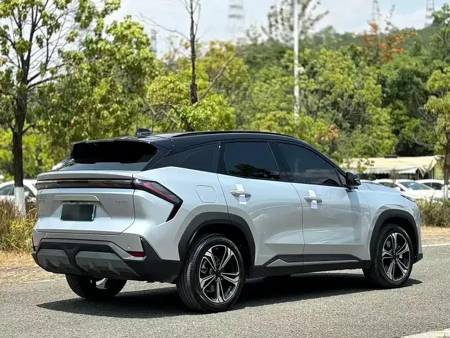 Geely Galaxy L7 Galaxy L7 2025 EM-i 115km Exploration+ Edition 2025 — миниатюра 3