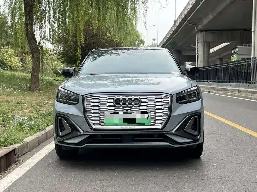 Audi Q2L e-tron 2022 Q2L e-tron Pure Electric Smart Edition 2022 — миниатюра 2