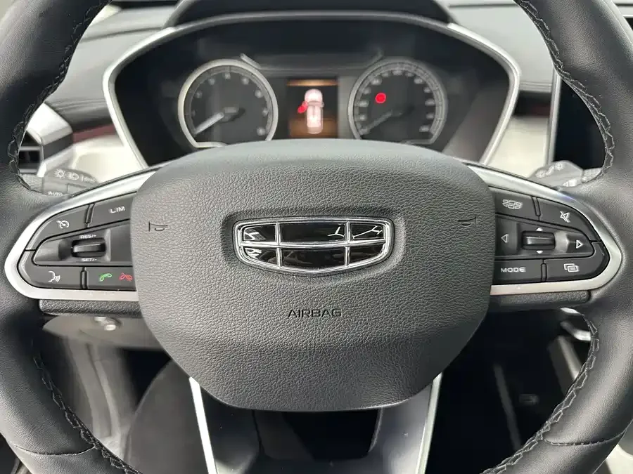 Geely Coolray SX11 Binyue 2021 1.4T DCT Diamond Edition 2023 — миниатюра 4