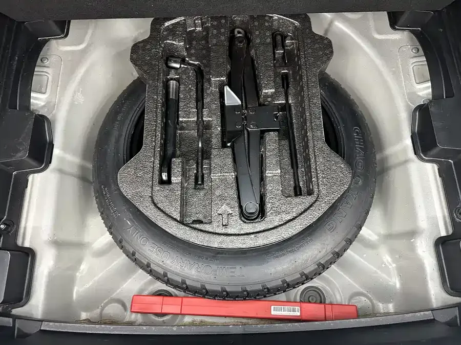 Geely Coolray SX11 Binyue 2021 1.4T DCT Diamond Edition 2023 — миниатюра 5