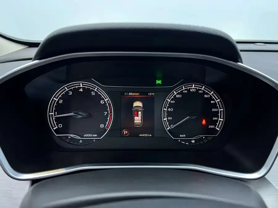 Geely Coolray SX11 Binyue 2021 1.4T DCT Platinum Edition 2023 — миниатюра 3