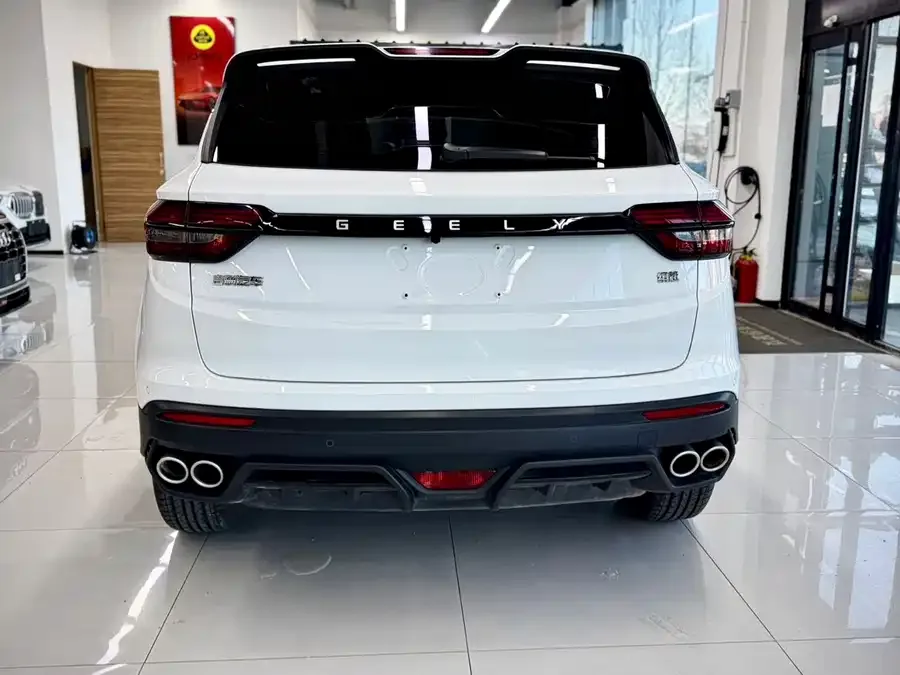 Geely Coolray SX11 Binyue 2021 1.4T DCT Platinum Edition 2022 — миниатюра 2