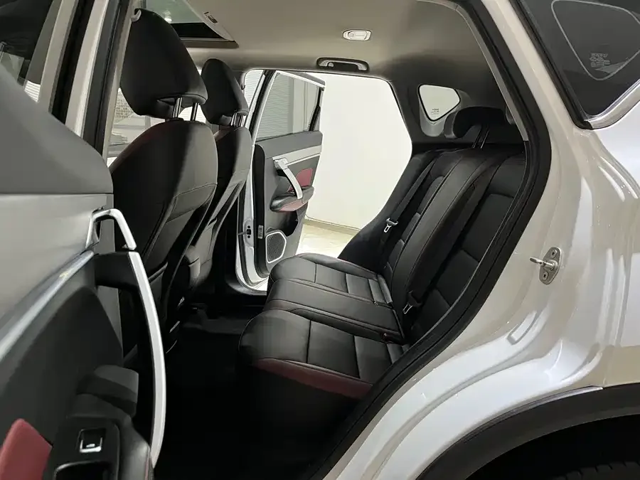 Geely Coolray SX11 Binyue 2021 1.4T DCT Platinum Edition 2022 — миниатюра 3