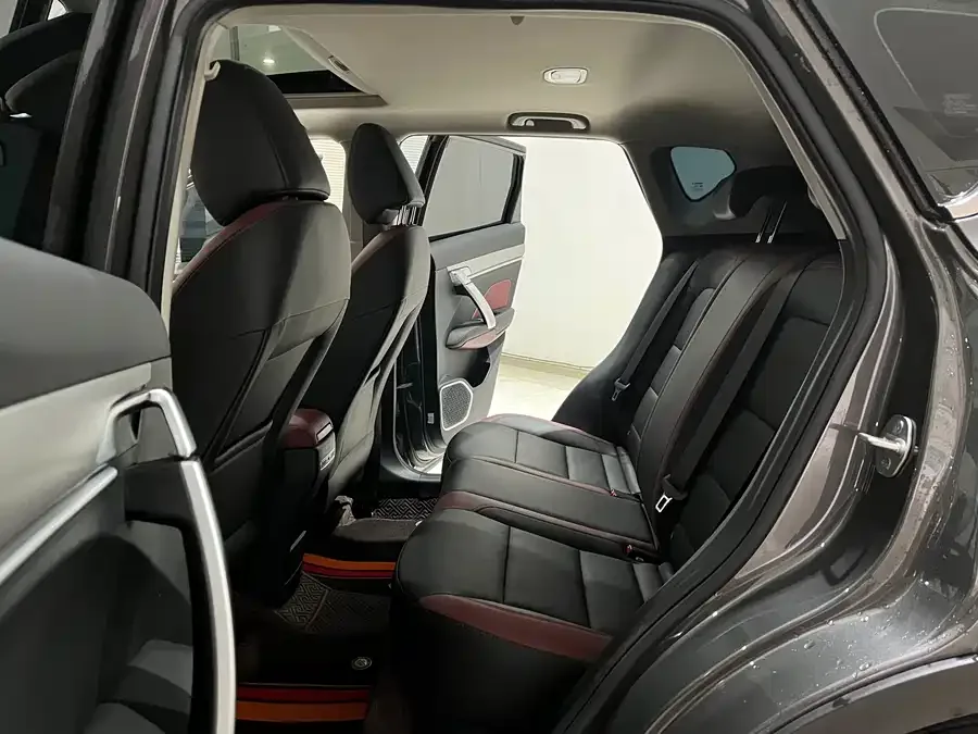 Geely Coolray SX11 Binyue 2021 1.4T DCT Diamond Edition 2022 — миниатюра 3