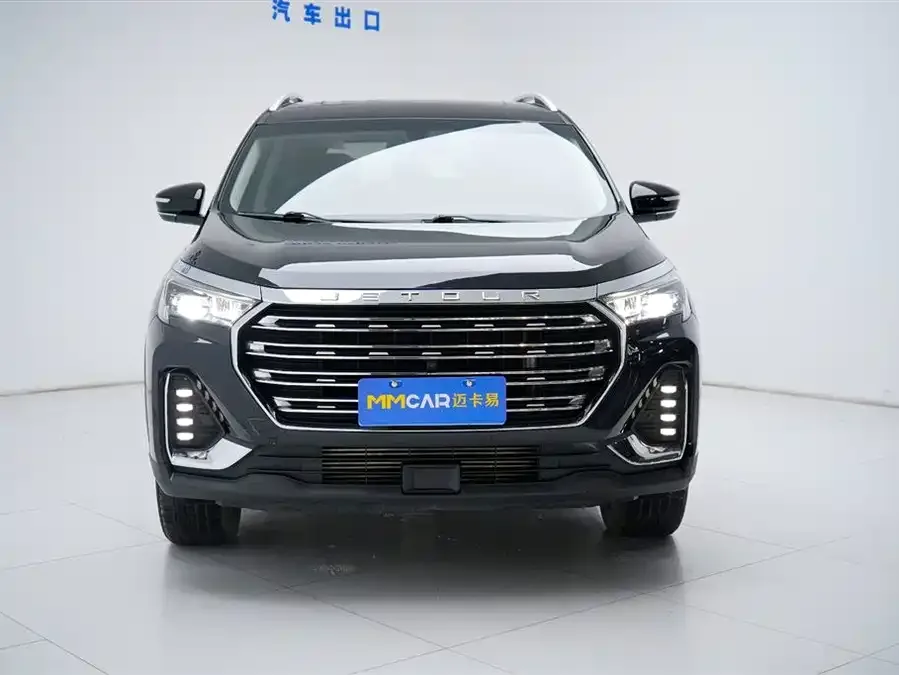 Jetour X90 PLUS JETOUR X90 PLUS 2023 1.6TD DCT Villa 7 Seaters 2023 — миниатюра 4