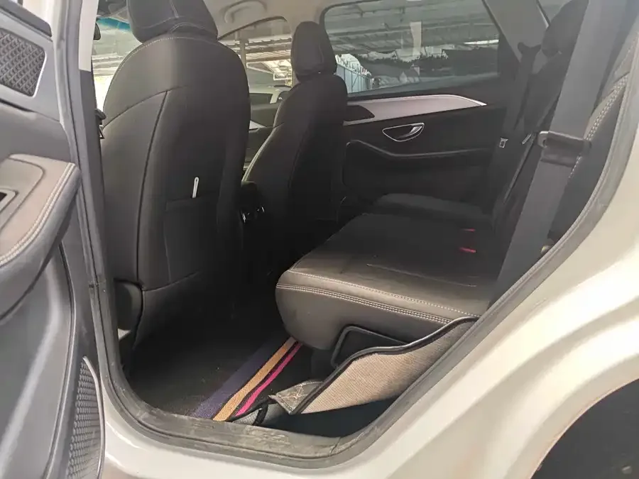 Jetour X90 PLUS JETOUR X90 PLUS 2023 2.0T DCT Castle 5 Seaters 2023 — миниатюра 2