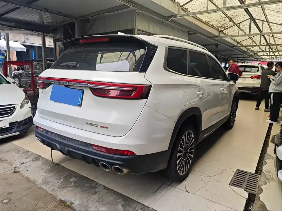Jetour X90 PLUS JETOUR X90 PLUS 2023 2.0T DCT Castle 5 Seaters 2023 — миниатюра 3
