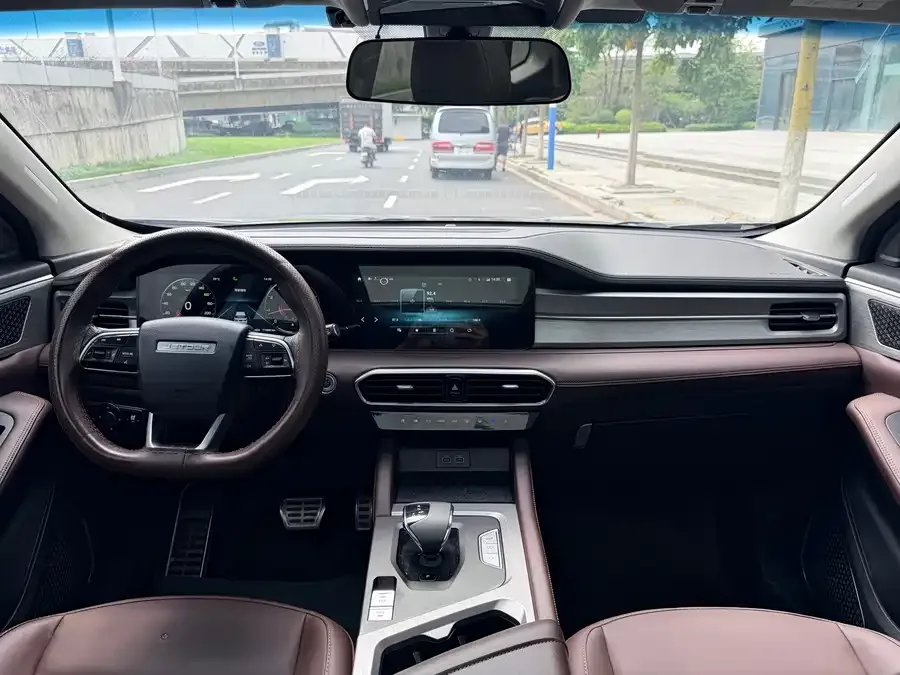 Jetour X90 PLUS JETOUR X90 PLUS 2023 1.6TD DCT Villa 7 Seaters 2023 — миниатюра 2