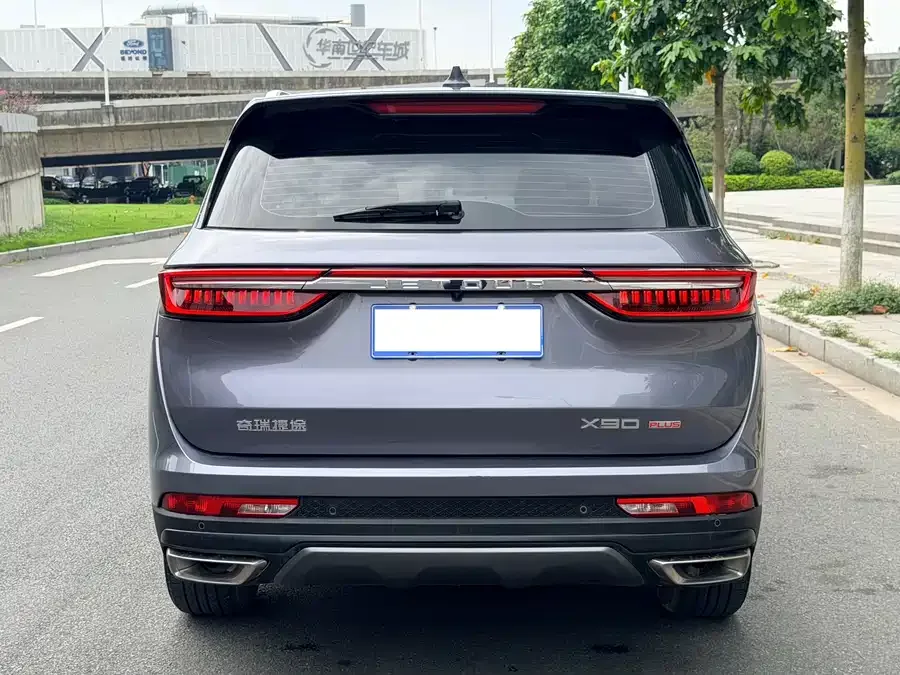 Jetour X90 PLUS JETOUR X90 PLUS 2023 1.6TD DCT Villa 7 Seaters 2023 — миниатюра 4