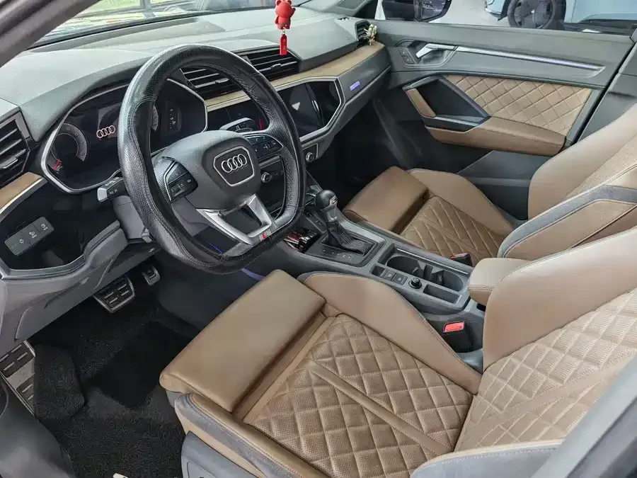 Audi Q3 Sportback 2023 facelift 40 TFSI fashionable model 2023 — миниатюра 2