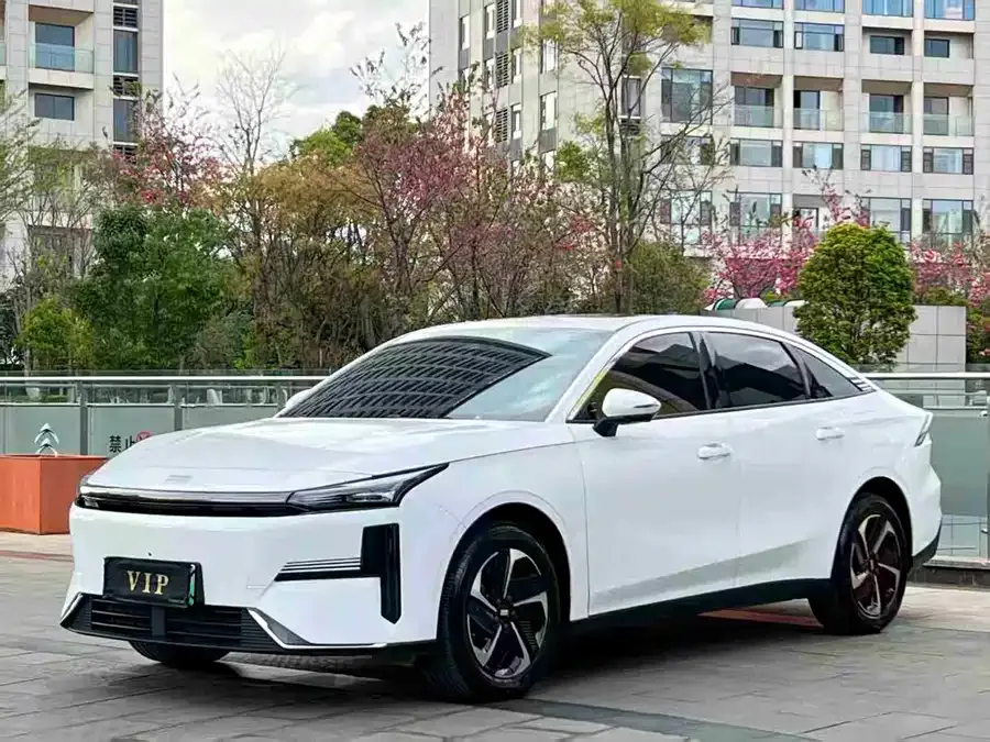 Geely Galaxy L6 Galaxy L6 2025 EM-i 140km Exploration+ Edition 2025 — фото 1, купить с доставкой в Москву