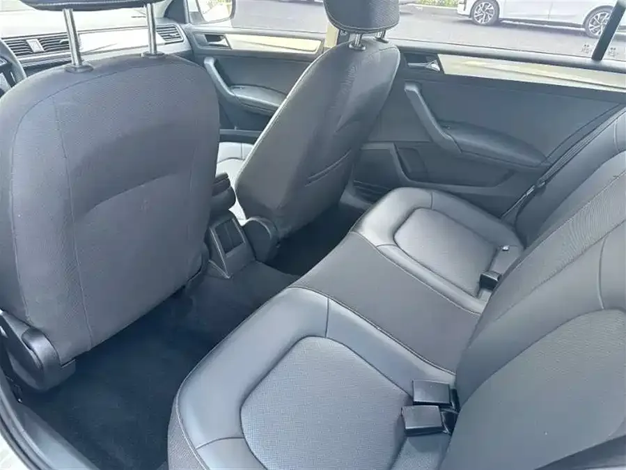 Skoda Rapid Xinrui 2022 1.5L Automatic Comfort Edition 2022 — миниатюра 2