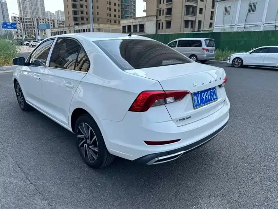 Skoda Rapid Xinrui 2022 1.5L Automatic Comfort Edition 2022 — миниатюра 3