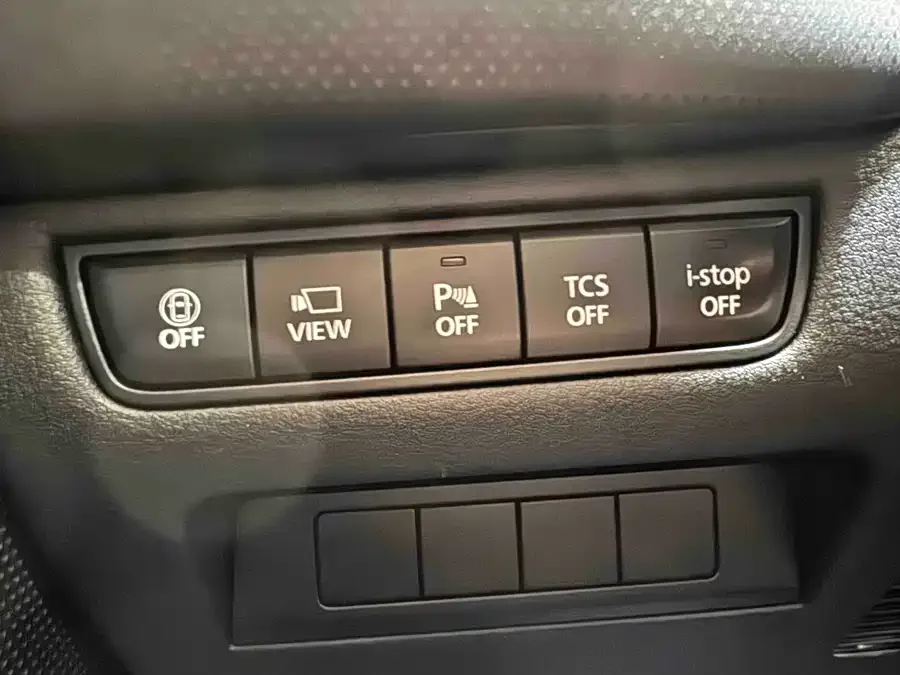 Mazda CX-50 Mazda CX-50 also available for 2023 2.0L Leading Edition 2023 — миниатюра 5
