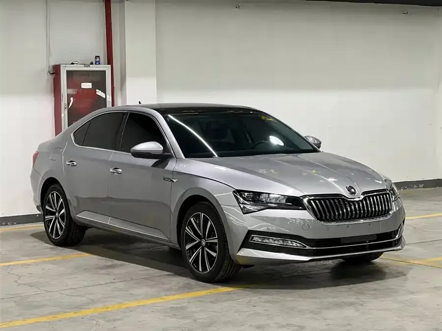 Skoda SuperB Superpa 2024 TSI280 DSG Exclusive Edition 2024 — миниатюра 3