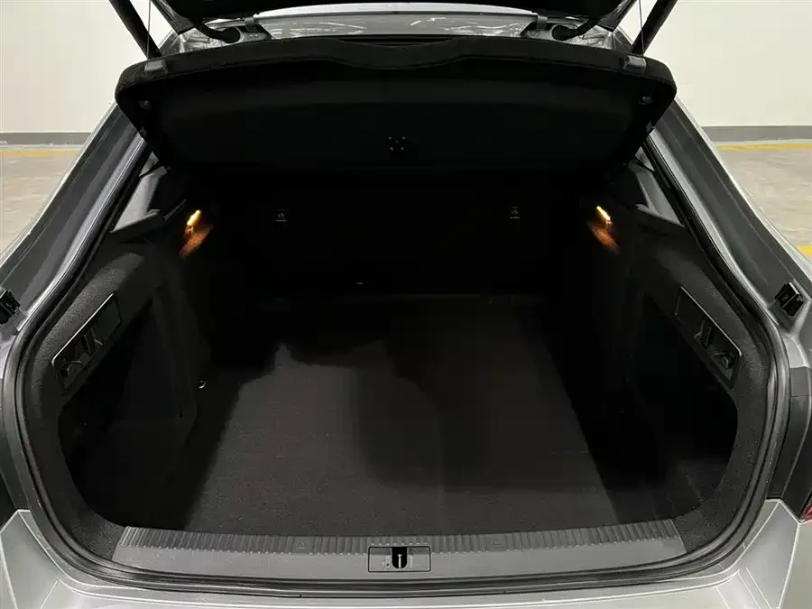 Skoda SuperB Superpa 2024 TSI280 DSG Exclusive Edition 2024 — миниатюра 4