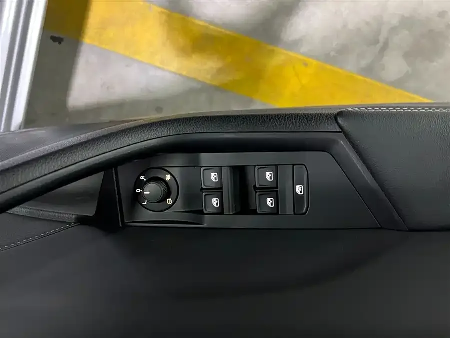 Skoda SuperB Superpa 2024 TSI280 DSG Exclusive Edition 2024 — миниатюра 5