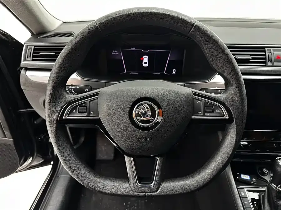 Skoda SuperB Super 2023 TSI280 DSG Exclusive Edition 2023 — миниатюра 5
