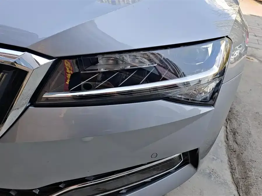 Skoda SuperB Superb 2025 TSI280 DSG Premium Edition 2024 — миниатюра 2