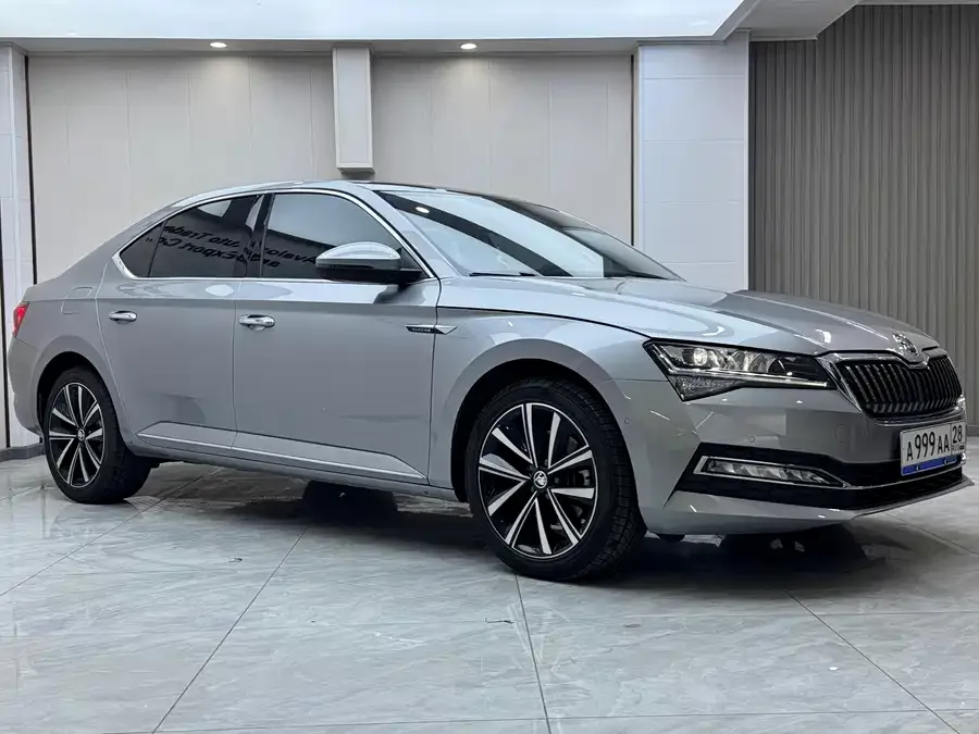 Skoda SuperB Superpa 2024 TSI280 DSG Exclusive Edition 2023 — миниатюра 3