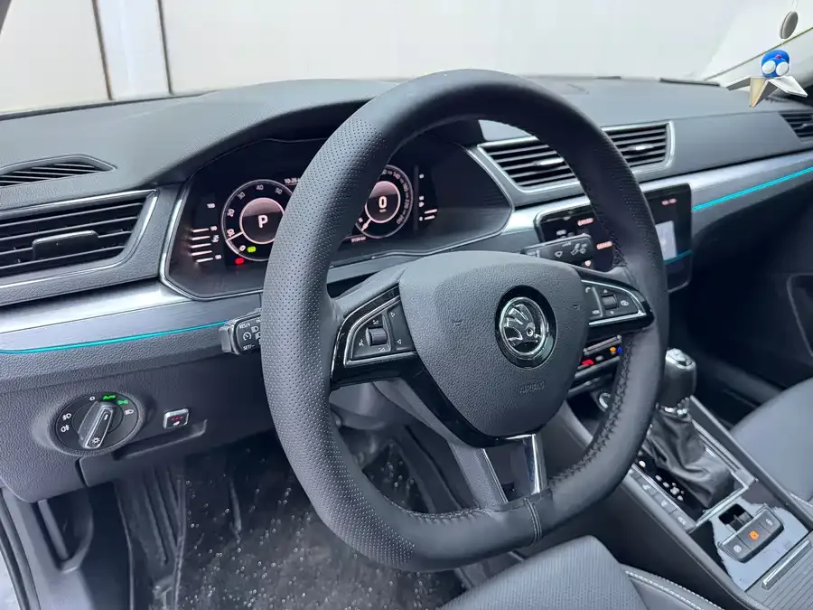 Skoda SuperB Superpa 2024 TSI280 DSG Exclusive Edition 2023 — миниатюра 5