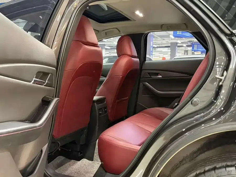 Mazda CX-30 2022 2.0L Automatic Elegance Black Edition 2022 — миниатюра 2